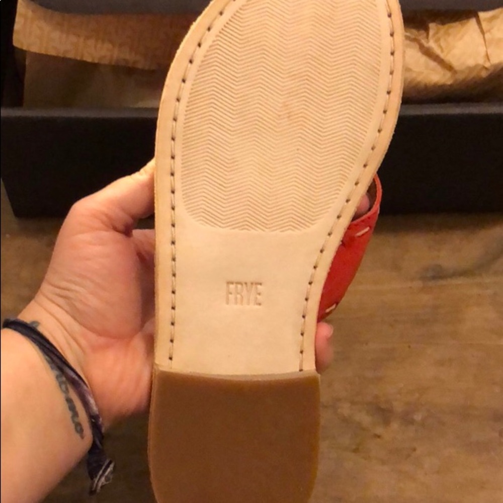 ๐ SOLD ๐ Frye Avery Pickstitch Sandal - Picture 6 of 7